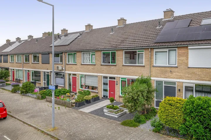 Tussenwoning te koop: Heidekruid 63, Ommoord Rotterdam