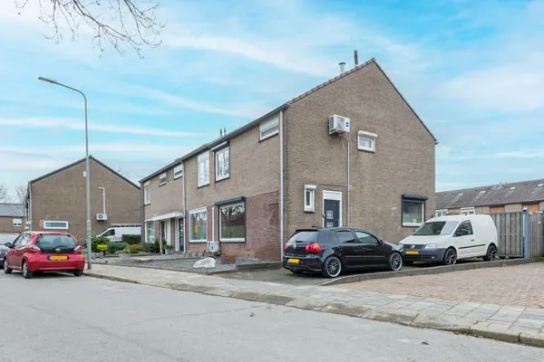Hoekwoning te koop: Heidestraat 40, Lindenheuvel Geleen