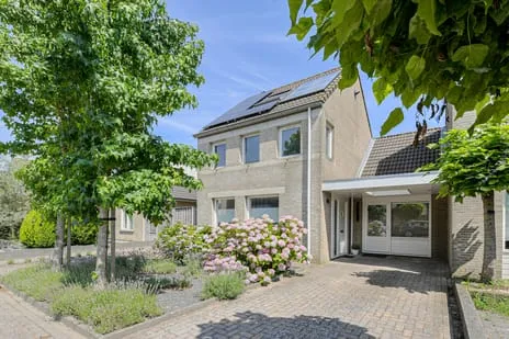 Hoekwoning te koop: Heideveen 8, Overkroeten Breda