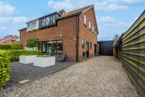 Twee-onder-één-kap te koop: Heideveldweg 105, Laren (Nh)