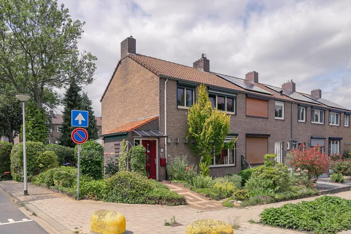 Hoekwoning te koop: Heideveldweg 72, Heksenberg Heerlen