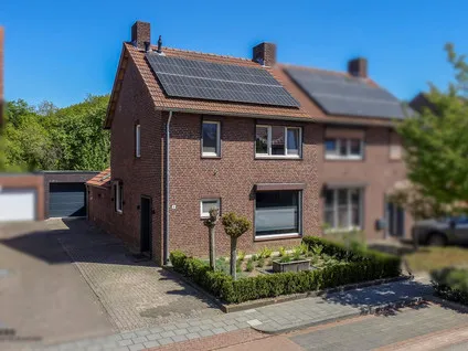 Twee-onder-één-kap te koop: Heijackerstraat 8, Beesel Beesel