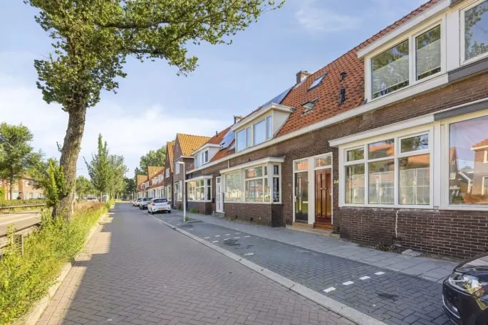Terraced house for sale: Heijermansstraat 34, Rosmolenbuurt Oost Zaandam