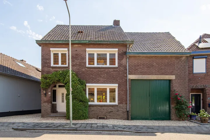 Twee-onder-één-kap te koop: Heilig Kruisstraat 53, Grevenbicht Grevenbicht