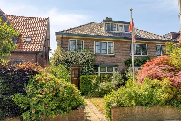 Twee-onder-één-kap te huur: Heiligenbergerweg 79, Componistenbuurt-Noord Amersfoort