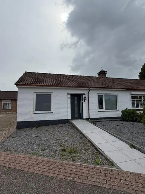 Twee-onder-één-kap te koop: Heinsbergerstraat 15, Nieuwdorp Stein