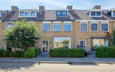 Tussenwoning te koop: Heinsiuslaan 8, Staatsliedenkwartier Woerden