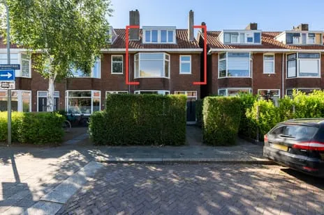 Apartment for sale: Heinsiusstraat 40, Erasmuslaan en omgeving Dordrecht