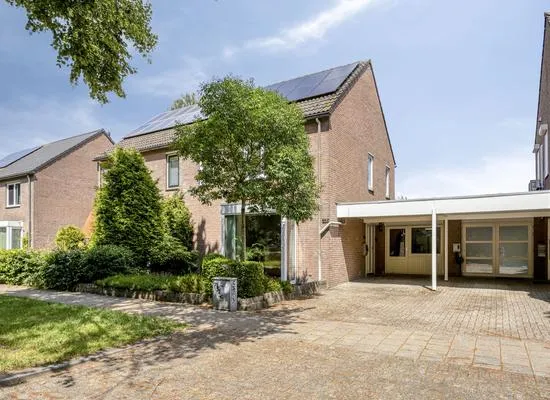 Terraced house for sale: Heischeutstraat 235, Heihoek Oss
