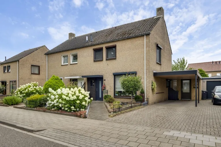 Twee-onder-één-kap te koop: Heistraat 90, Swalmen