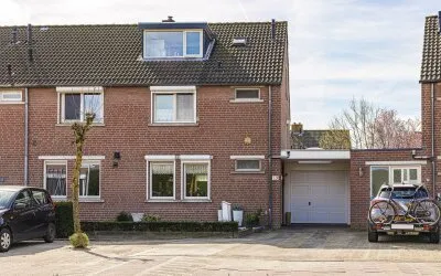 Tussenwoning te koop: Heiveld 15, Rijsbergen