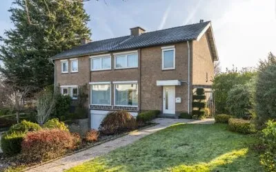 Twee-onder-één-kap te koop: Hekbergstraat 6, Mariarade-Zuid Hoensbroek