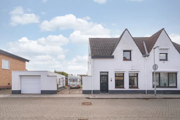 Twee-onder-één-kap te koop: Hekeleweg 45, Parkheide Landgraaf