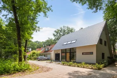 Vrijstaande woning te koop: Heksenkruidlaan 42, Schuttersbosch Eindhoven