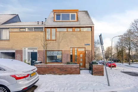 Hoekwoning te koop: Heldringstraat 2, Haarlem