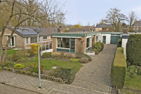 Hoekwoning te koop: Helfrichlaan 2, Wieringerwerf Centrum Wieringerwerf