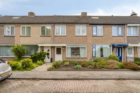 Tussenwoning te koop: Helfrichstraat 31, West 2 Dongen
