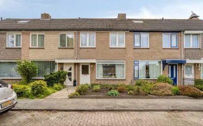 Terraced house for sale: Helfrichstraat 31, West 2 Dongen