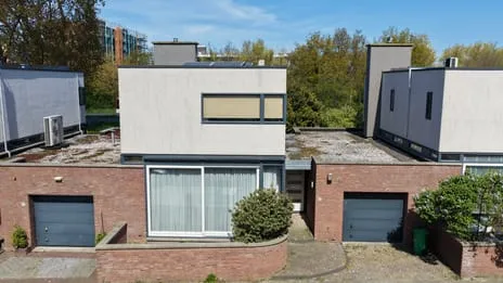 Tussenwoning te koop: Heliotrooplaan 77, 'S-Gravenhage