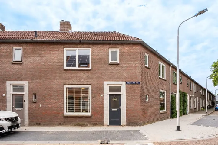 Tussenwoning te koop: Hellebaardstraat 12, Broekhoven II Oost Tilburg