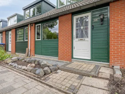 Tussenwoning te koop: Hellenburg 18, Wittenstein en omgeving Dordrecht