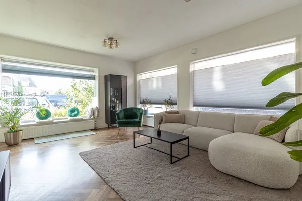 Appartement te huur: Helmholtzstraat 1, Amsterdam