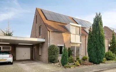 Tussenwoning te koop: Helmkruid 15, Kruidenbuurt Asten