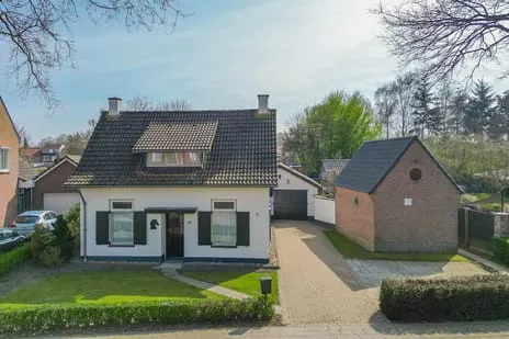Twee-onder-één-kap te koop: Helmondseweg 47, Heilige Geest Deurne