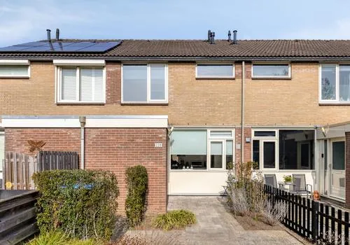 Tussenwoning te koop: Helmondstraat 228, Arnhem