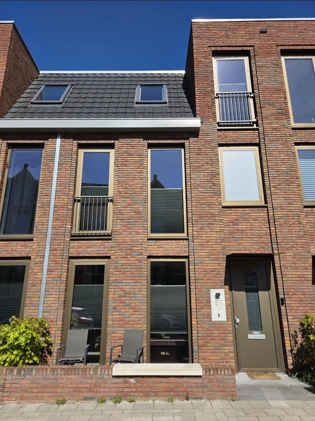 Tussenwoning te koop: Helper Westsingel 81, Groningen