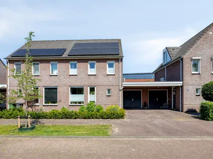 Tussenwoning te koop: Hemelaar 25, Lierop centrum Lierop