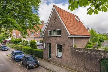 Corner house for sale: Hemonylaan 3, Klarendal-Noord Arnhem
