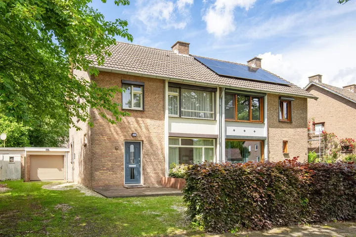 Twee-onder-één-kap te koop: Hendrik Consciencestraat 14, Baandert Sittard