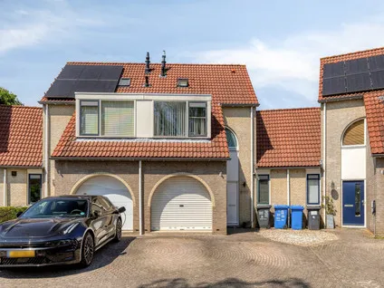 Tussenwoning te koop: Hendrik Marsmanplein 23, Laag Dalem II Gorinchem