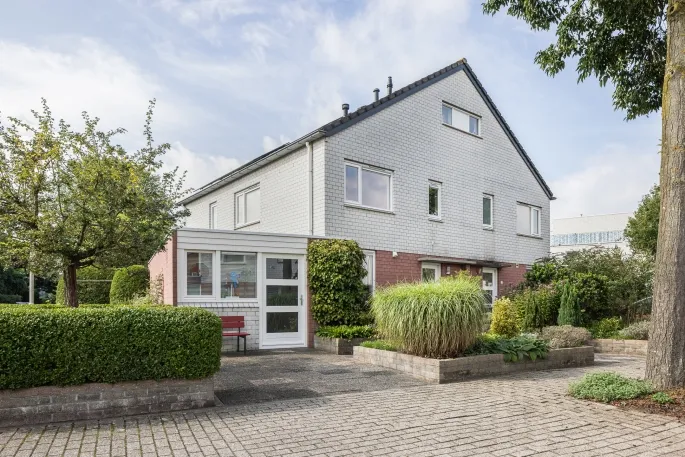 Twee-onder-één-kap te koop: Hendrik Pieter Marchantstraat 35, Arnhem