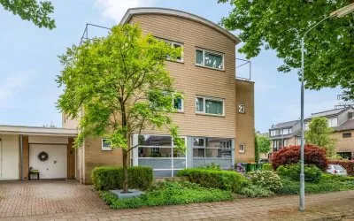 Tussenwoning te koop: Hendrik Stafweg 27, Zeeheldenbuurt Ede