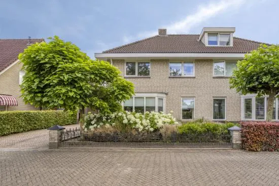 Tussenwoning te koop: Hendrik van de Craatsstraat 37, Terschuur