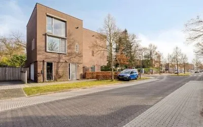 Twee-onder-één-kap te koop: Hendrik Veenemanstraat 52, Son Son En Breugel
