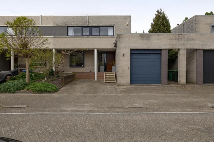 Hoekwoning te koop: Hendrik Sweijsstraat 62, 's-Gravenland Rotterdam
