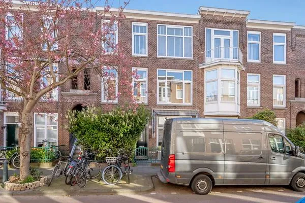 Appartement te koop: Hendrik van Deventerstraat 145, 'S-Gravenhage
