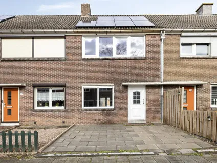 Tussenwoning te koop: Hendrik van Veldekestraat 79, Dr. Schaepmanplein en omgeving Heerlen