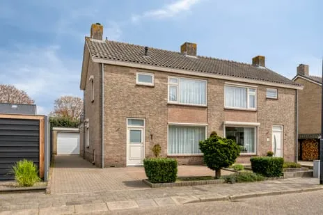 Twee-onder-één-kap te koop: Hendrikstraat 3, Vrijhoeve Sprang-Capelle