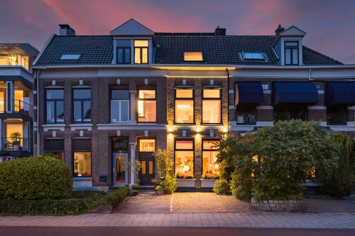 Terraced house for sale: Hengelosestraat 92, Boddenkamp Enschede