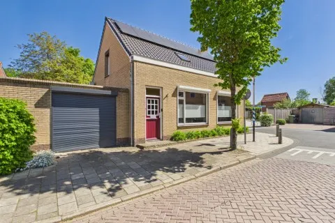 Twee-onder-één-kap te koop: Hengstdijkse Kerkstraat 2, Kern Hengstdijk Hengstdijk