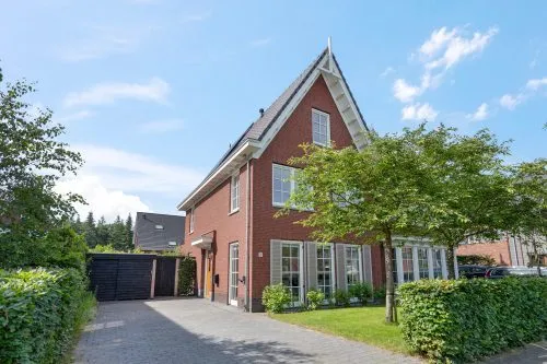Twee-onder-één-kap te koop: Henk Wildenburglaan 13, Veluwse Poort Ede