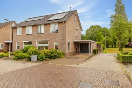 Corner house for sale: Hennepkamp 14, Steenbergerweiden Hoogeveen