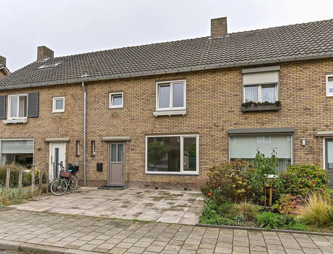 Tussenwoning te koop: Henri Hermansstraat 22, Tegelen