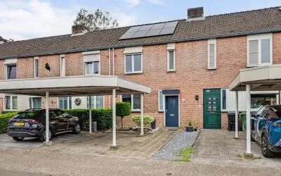 Tussenwoning te koop: Henri Uyttenbroeckstraat 44, De Tichelarij Venlo