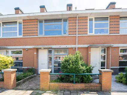 Terraced house for sale: Henriëtte Bosmanslaan 22, Componistenbuurt Maassluis