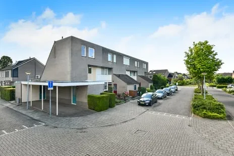 Hoekwoning te koop: Henriëtte Roland Holstlaan 10, De Brieneshof-De Pas Elst (Ge)